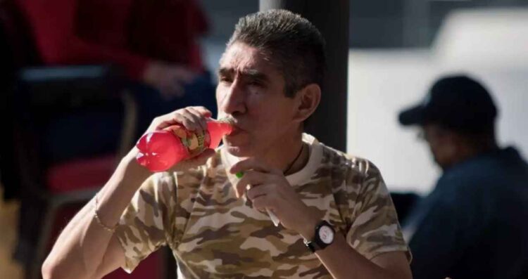 ¿Gastan más en bebidas y tabaco que en verduras los hogares en México