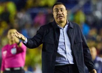 ¿Por qué Efraín Juárez recibió una tarjeta roja en el Clásico Capitalino