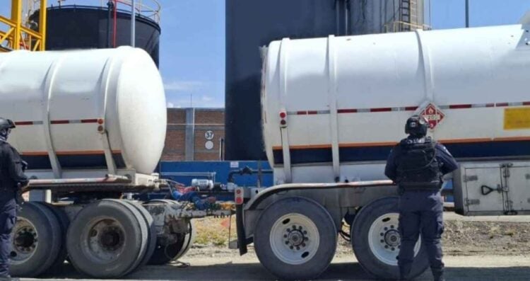 16 trabajadores detenidos en Ajalpan por pozo ilegal de agua