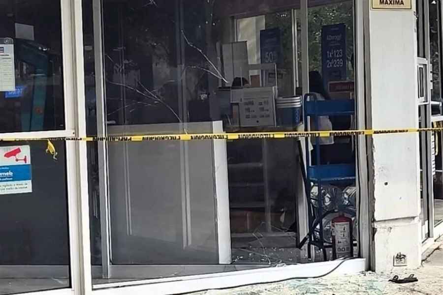 automóvil San Pedro Farmacia