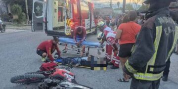 Accidente vial deja a motociclista herido en Linares