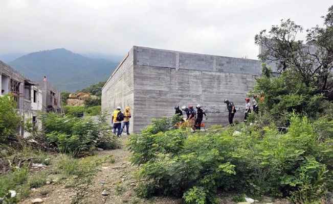 Albañil cae de una escalera en una construcción de San Pedro y resulta herido