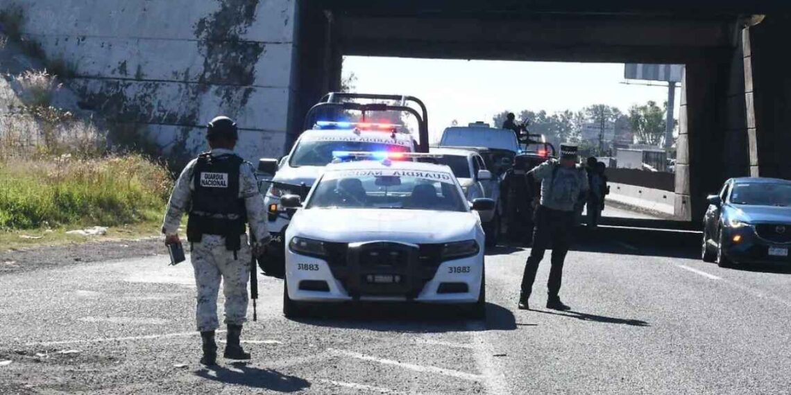Asesinaron a comandante de Seguridad Pública al salir de su turno en Salamanca. (2)