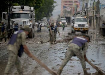 Aumenta a 66 el número de muertos por lluvias en cinco estados de México