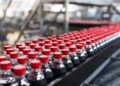 Caen las ventas de refrescos en México, pero el empleo en la industria crece