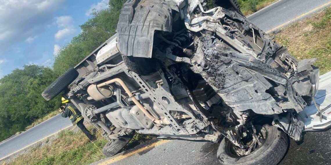 Camión accidente en Hualahuises-Montemorelos