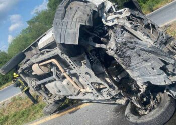 Camión accidente en Hualahuises-Montemorelos
