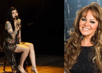 Cazzu rinde homenaje a Jenni Rivera durante su gira en México