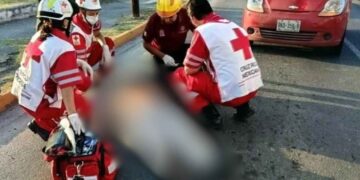 Ciclista resulta lesionado al ser atropellado en avenida de Escobedo, NL