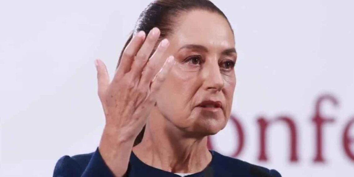 Claudia Sheinbaum critica al PAN por relanzar su imagen mientras miles de familias sufren por inundaciones