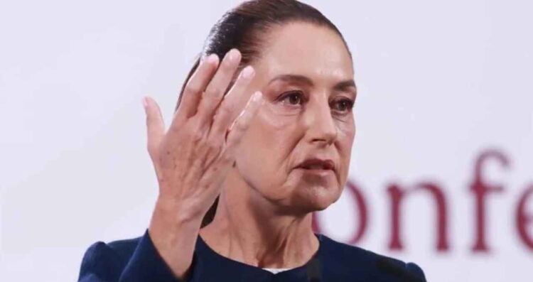 Claudia Sheinbaum critica al PAN por relanzar su imagen mientras miles de familias sufren por inundaciones