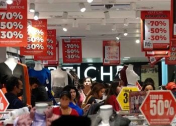 Comercios aceleran adquisiciones ante aranceles y cercanía del Buen Fin