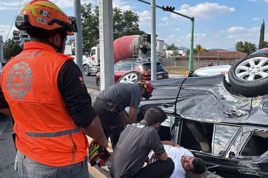Conductor lesionado en San Pedro (1)