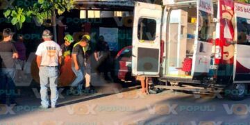 conductora maniobra Victoria motociclista