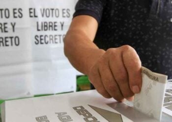 México enfrenta un dilema generacional: millones de jóvenes no votan ni confían