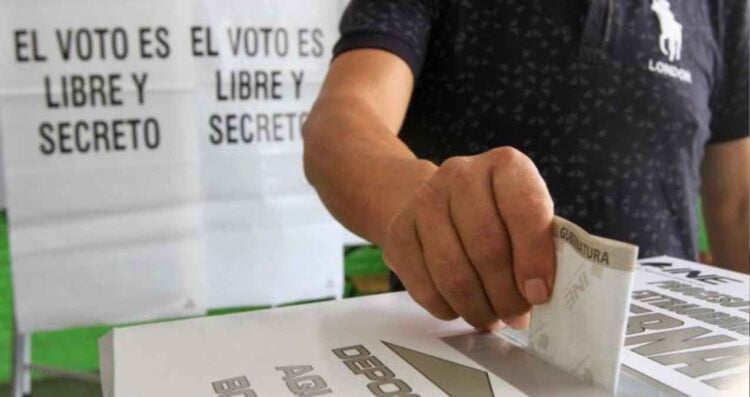 México enfrenta un dilema generacional: millones de jóvenes no votan ni confían