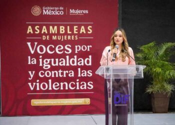 Lucy de Gattás Asamblea de Mujeres