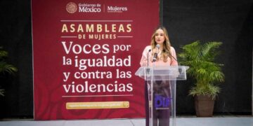 Lucy de Gattás Asamblea de Mujeres