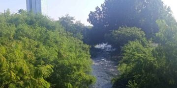 Después de meses seco, el río San Marcos recupera su cauce en Ciudad Victoria, Tamaulipas