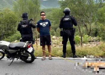 Detienen a motociclista en Rayones