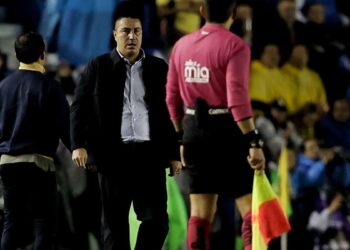 Efraín Juárez suspendido dos partidos tras expulsión en el Clásico Capitalino