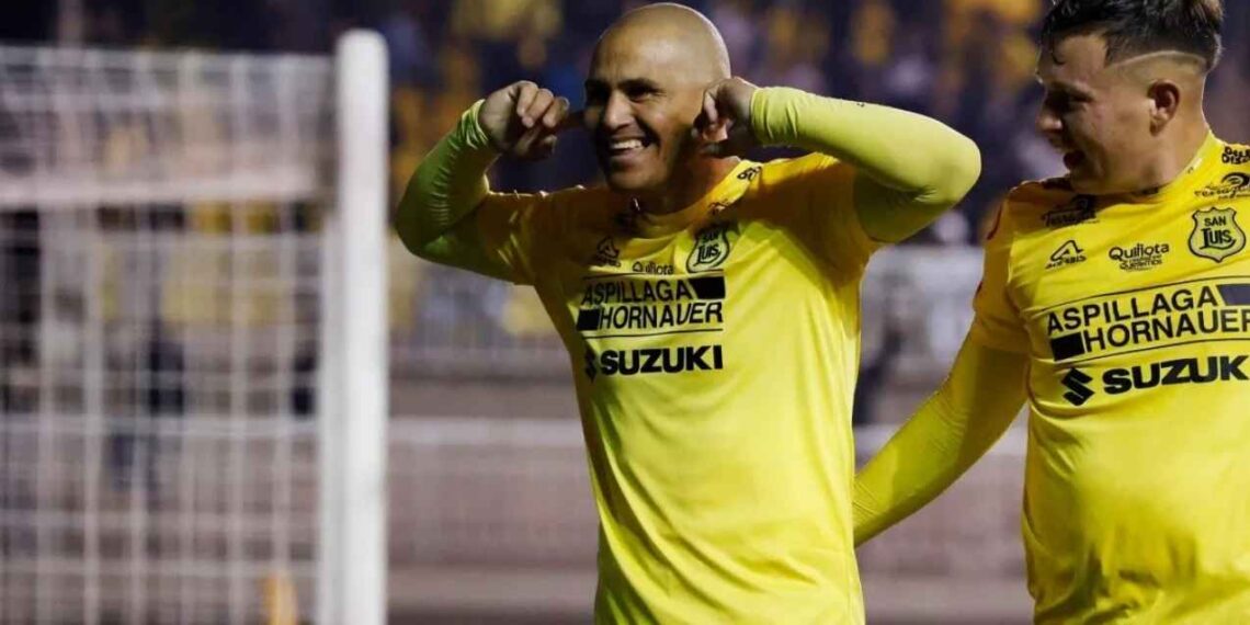 El “Chupete” dice adiós Humberto Suazo confirma su retiro del futbol.