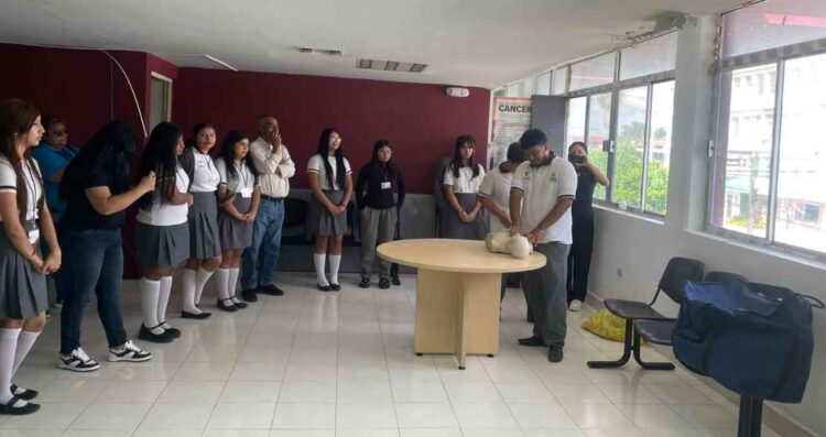 Con apoyo de Protección Civil de Nuevo Laredo, el COBAT 23 impulsa la cultura preventiva