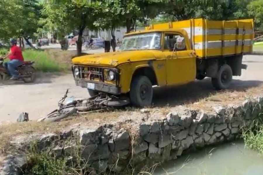 menor camioneta El Mante 