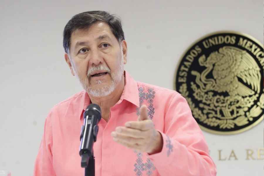 Fernández Noroña desata críticas por gastar más de 250 mil pesos en vuelo privado