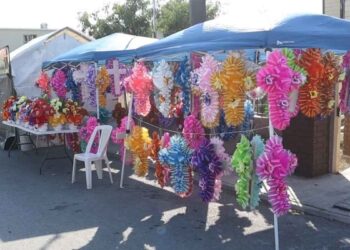 Floristas de Matamoros se alistan ante el repunte de ventas por Día de Muertos.