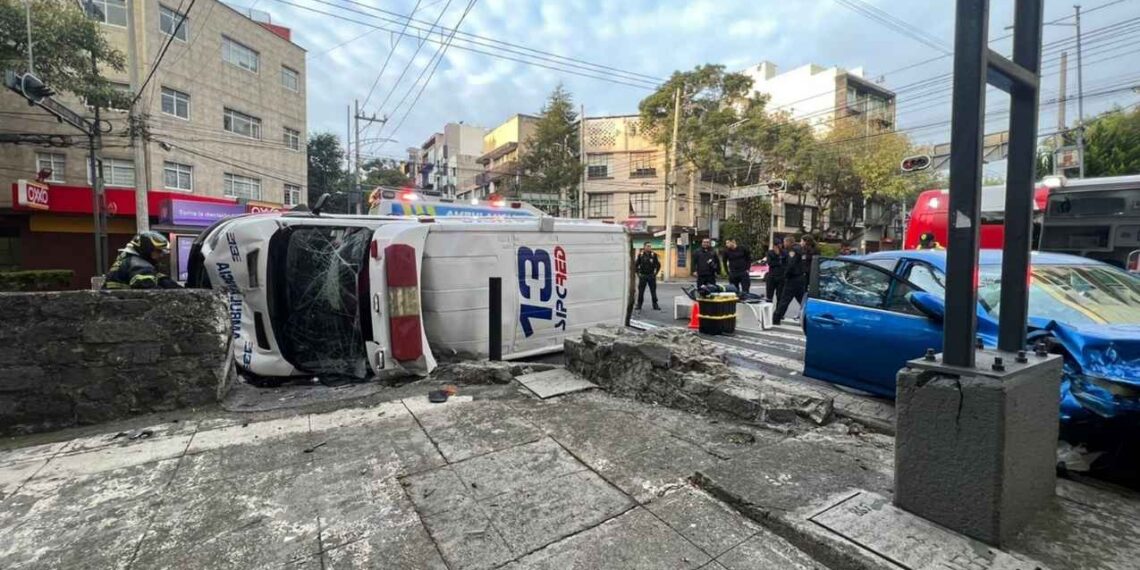 ambulancia automóvil colonia del Valle