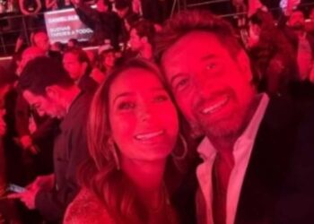 Geraldine Bazán y Gabriel Soto sorprenden con foto juntos en evento