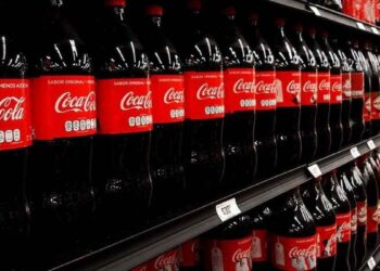 Gobierno de México y Coca-Cola pactan rebaja del 30% en calorías de refrescos (2)