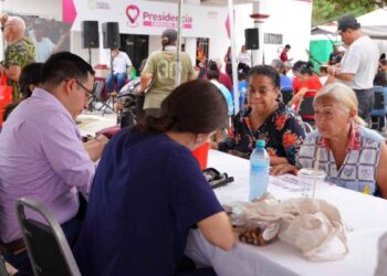 Gobierno de Nuevo Laredo acerca trámites y apoyos a colonias
