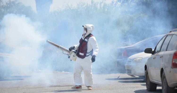Gobierno y municipio refuerzan campaña de fumigación contra el dengue, zika y chikungunya en Nuevo Laredo