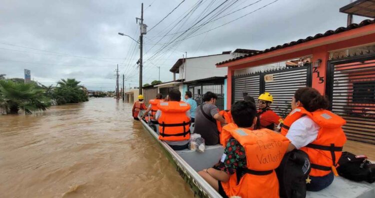 Habilitan centros de acopio en México para apoyar a damnificados: ¿Dónde se encuentran ubicados?