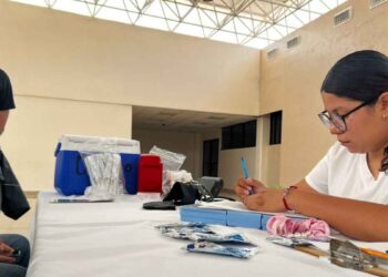 IMSS lleva jornada de vacunación y salud preventiva a la UTNL de Nuevo Laredo