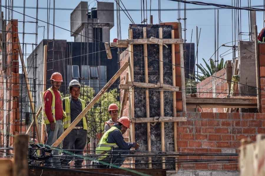 INEGI revela fuerte caída en la construcción en México