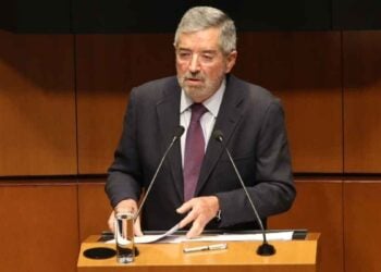 Juan Ramón de la Fuente celebra el regreso de mexicanos retenidos en Gaza