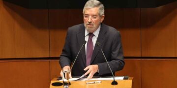 Juan Ramón de la Fuente celebra el regreso de mexicanos retenidos en Gaza