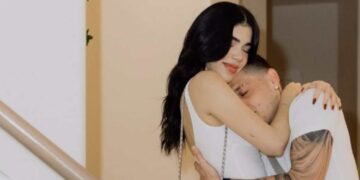 Kenia Os sorprende a sus fans con tiernas fotos