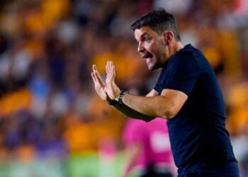 Larcamón Cruz Azul mensaje