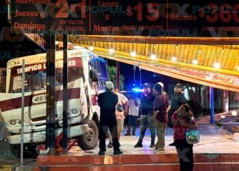 Microbús taquería en Ciudad Madero