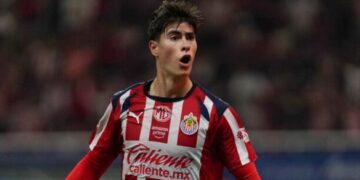 Milito pide calma con Armando González “Tiene que seguir evolucionando”