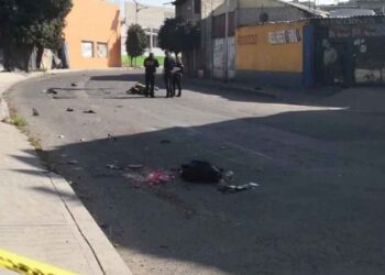Motociclista fallece tras ser arrollado por tráiler en calles de Tultitlán, EDOMEX