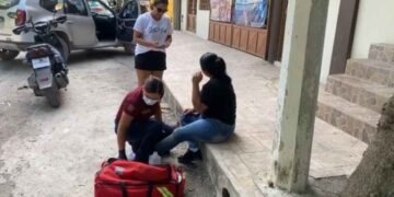 joven mujer percance camioneta El Mante