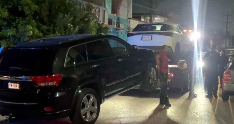 Mujer resulta lesionada tras choque en la colonia Obrerista de Monterrey, NL