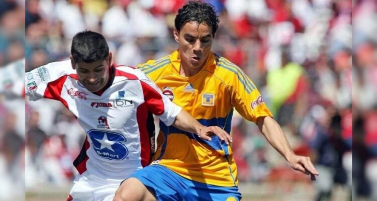 Omar Bravo Tigres