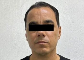 Omar Bravo denuncia