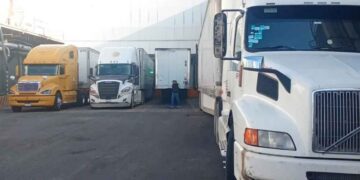 Zapopan chofer aplastado camión